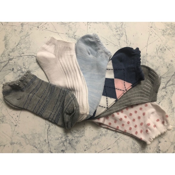 SOLD! 3/$25✨Kelly & Katie 6 pack socks Nwt - Picture 3 of 4